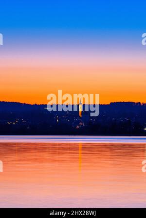 Sonnenuntergang am Ammersee bei Diessen, Fuenfseenland, Oberbayern, Bayern, Deutschland, Europa Stockfoto