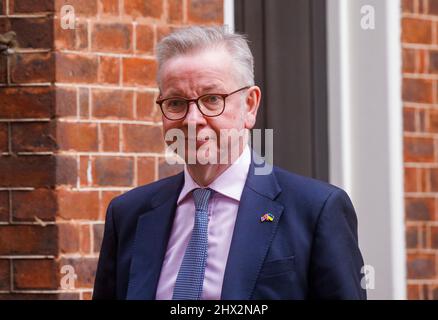 London, Großbritannien. 09. März 2022. Michae Gove, Staatssekretärin für Aufheitung, Wohnungsbau und Gemeinschaften und Ministerin für zwischenstaatliche Beziehungen in der Downing Street. Kredit: Mark Thomas/Alamy Live Nachrichten Stockfoto