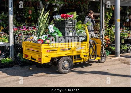 TEL AVIV, ISRAIL - 25. Januar 2022: Carmel Bazaar Market Stockfoto