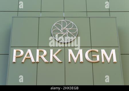 Las Vegas, NV - 15. Dezember 2021: Das Park MGM ist ein rauchfreies Casino und Resort auf dem Strip. Stockfoto