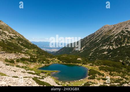 Muratovo Gletschersee zwischen Todorka und Muratov Zinnen im Pirin Nationalpark und Naturschutzgebiet, Pirin Berg, Bulgarien, Balkan, Europa Stockfoto