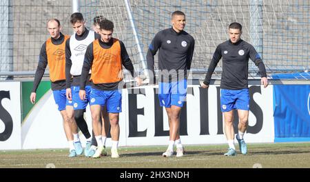 Stadt Gelsenkirchen, Deutschland. 09. Mär, 2022. firo : 09.03.2022 Fuvuball, 1.Bundesliga, Saison 2021/2022, FC Schalke 04, Training, Malick Thiaw, withte Credit: dpa/Alamy Live News Stockfoto