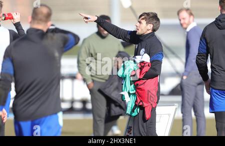 Stadt Gelsenkirchen, Deutschland. 09. Mär, 2022. firo: 09.03.2022 Fuvuball, 1.Bundesliga, Saison 2021/2022, FC Schalke 04, Training, Co-Coach Matthias Kreutzer Credit: dpa/Alamy Live News Stockfoto