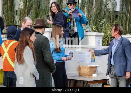 London, Großbritannien. 09. März 2022. Der Herzog und die Herzogin von Cambridge besuchen das Ukrainische Kulturzentrum in London, um mehr über die außergewöhnlichen Bemühungen zu erfahren, die zur Unterstützung der Ukrainer in Großbritannien und in ganz Europa unternommen werden. Kredit: Imageplotter/Alamy Live Nachrichten Stockfoto