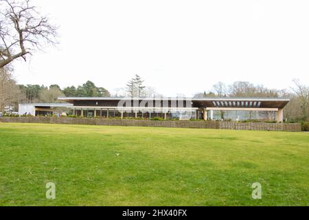 Virginia Water Lake Pavilion and Cafe, Windsor Great Park, Surrey, England, Großbritannien, März 2022 Stockfoto