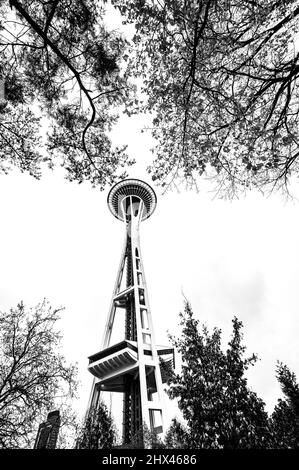 Schwarz-Weiß-Ausschnitt aus der Space Needle Stockfoto