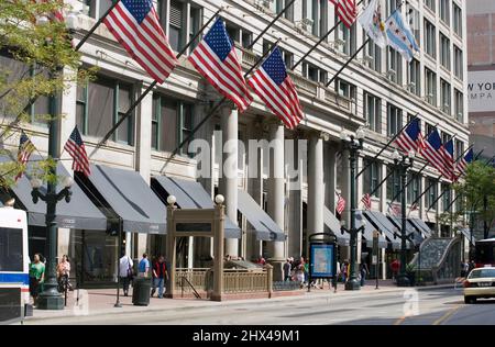 MACY STOREFRONT MARSHALL FIELD COMPANY BUILDING (©DANIEL H BURNHAM 1902) STATE STREET CHICAGO ILLINOIS USA Stockfoto