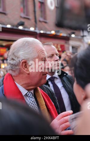 Der Prinz von Wales und die Herzogin von Cornwall besuchen Londons Chinatown, um das Mondneujahr 01/02/22 zu beginnen Stockfoto