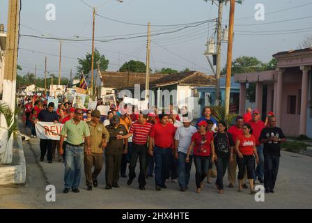 Chambas, Moron, Ciego de Avila, Kuba am 1. Mai 2010. Feier des 1. Mai im Dorf mit der Parade der Arbeiter Stockfoto