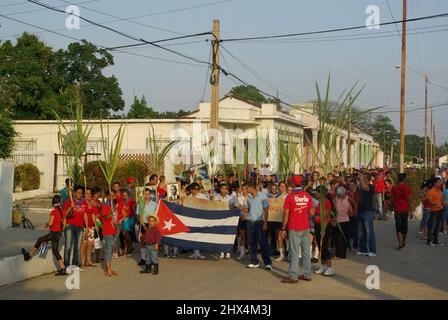 Chambas, Moron, Ciego de Avila, Kuba am 1. Mai 2010. Feier des 1. Mai im Dorf mit der Parade der Arbeiter Stockfoto