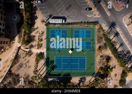 Pickleball wird am 22. Februar 2022 im Pueblo Bonito Resort in Cabo San Lucas BCS Mexico gespielt Stockfoto