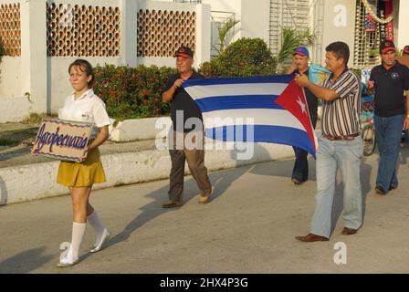 Chambas, Moron, Ciego de Avila, Kuba am 1. Mai 2010. Feier des 1. Mai im Dorf mit der Parade der Arbeiter Stockfoto