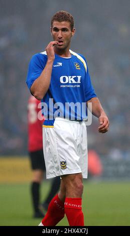 BOURNEMOUTH V POPRTSMOUTH 27-07-05 PORTSMOUTH-STÜRMER AZAR KARADAS PIC MIKE WALKER, M. UND Y. PORTSMOUTH Stockfoto