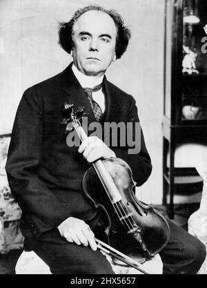 Jan Kubelik mit seiner berühmten 'Strad'. 7. Juni 1932. (Foto von Universal). Stockfoto