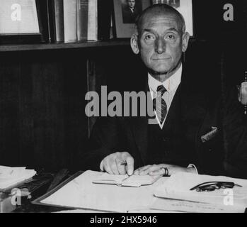 Eine schöne Studie von Alderman Sir George Broadbridge, der das Krönungsjahr des Oberbürgermeisters in London sein wird. 01. Oktober 1936. (Foto von Universal). Stockfoto