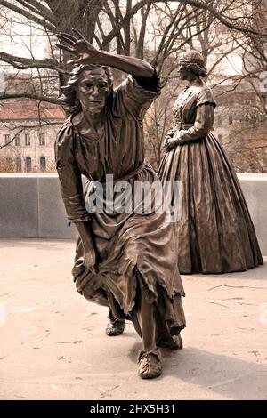 Stimmen aus dem Garten: Das Virginia Women's Monument in Richmond VA Stockfoto