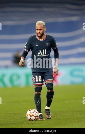 Madrid, Spanien. 09. März 2022. Madrid Spanien; 09,03, 2022.- Real Madrid gegen Paris Saint-Germain beim Champions-League-Fußballspiel in der Runde von 16 im Santiago Bernabeu-Stadion in Madrid. Real Madrid Spieler PSG Spieler Neymar Final Score 3-1 Tore von Real Madrid Karim Benzema 61 76 and 78  PSG Tor Kylian Mbappe 39  Credit: dpa/Alamy Live News Stockfoto