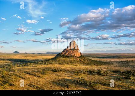 Luftaufnahme des Wolfang Peak in der Nähe von Moranbah Central Queensland Australien Stockfoto