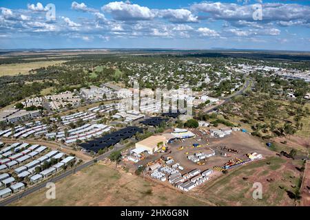 Luftaufnahme von Civo Village Unterkunft für FIFO-Arbeiter in Moranbah Queensland Australien Stockfoto