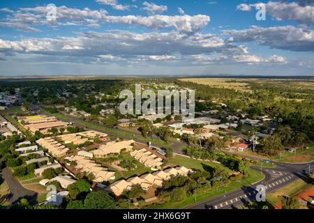 Luftaufnahme der Bergbaudienststadt Moranbah Queensland Australien Stockfoto