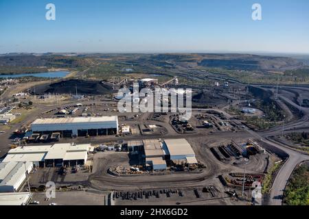 Luftaufnahme des Kohlebergbaus in der Nähe von Moranbah Central Queensland Australia Stockfoto