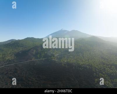 Nationalpark Felsenlandschaft des Vulkans El Tiede. Raue vulkanische Steinlandschaft. Teneriffa, Spanien, kanarische Inseln, Stockfoto