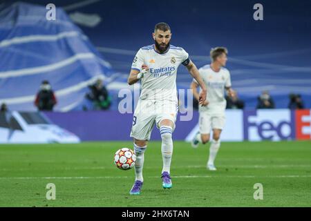 Karim Benzema von Real Madrid während der UEFA Champions League, Runde 16, 2.-Bein-Fußballspiel zwischen Real Madrid und Paris Saint-Germain am 9. März 2022 im Santiago Bernabeu Stadion in Madrid, Spanien - Foto: IRH/DPPI/LiveMedia Stockfoto