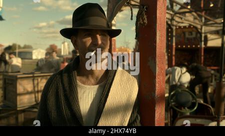 BRADLEY COOPER in NIGHTMARE ALLEY (2021), Regie GUILLERMO DEL TORO. Bild: Fox Searchlight Pictures/Double Dare You (DDY) / Album Stockfoto