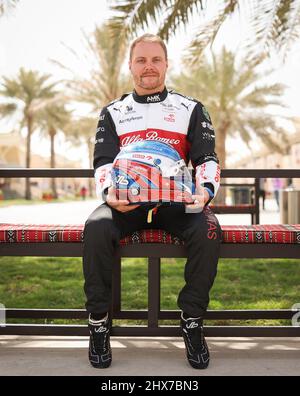 BOTTAS Valtteri (FIN), Alfa Romeo F1 Team ORLEN C42, Portraithelm, Kaské, während der Formel 1 Aramco-Vorsaison-Tests vor der FIA Formel 1-Weltmeisterschaft 2022, auf dem Bahrain International Circuit, vom 10. Bis 12. März 2022 in Sakhir, Bahrain - Foto Antonin Vincent / DPPI Stockfoto