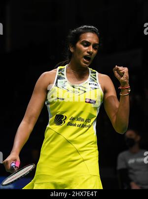 Mülheim, Deutschland. 10. März 2022. Pusarla V. Sindhu aus Indien feiert beim zweiten Lauf der Frauen gegen Zhang Yiman aus China beim Badmintonturnier Yonex German Open 2022 in Mülheim am 10. März 2022. Quelle: Lu Yang/Xinhua/Alamy Live News Stockfoto