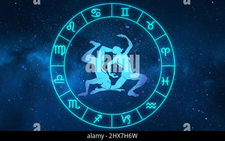 Zwillinge Horoskop Zeichen in zwölf Tierkreis mit Galaxiensternen . Stockfoto