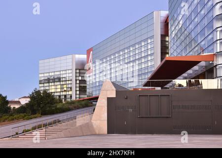 Museum of Human Evolution, modernes Gebäude außen in Burgos Spanien. Entworfen von Juan Navarro Baldeweg Architekt. Stockfoto