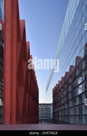 Museum of Human Evolution, modernes Gebäude außen in Burgos Spanien. Entworfen von Juan Navarro Baldeweg Architekt. Stockfoto