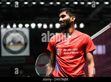 Mülheim, Deutschland. 10. März 2022. Srikanth Kidambi aus Indien reagiert während des Spiels der Männer in der zweiten Runde zwischen Lu Guangzu aus China und Srikanth Kidambi aus Indien beim Badmintonturnier Yonex German Open 2022 in Mülheim, Deutschland, 10. März 2022. Quelle: Lu Yang/Xinhua/Alamy Live News Stockfoto