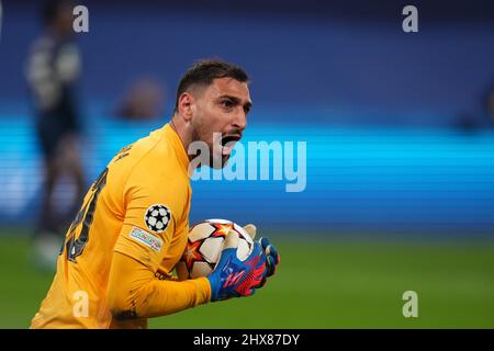 Madrid, Spanien. Am 09. März 2022 spielte Gianluigi Donnarumma von PSG während des UEFA Champions League-Spiels zwischen Real Madrid und Paris Saint Germain am 09. März 2022 im Santiago Bernabeu-Stadion in Madrid, Spanien. (Foto von Colas Buera / PRESSINPHOTO) Stockfoto