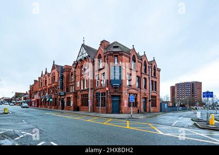 Das Royal Hotel mit Eckbar an der Nantwich Road in Crewe Chesthire, Großbritannien Stockfoto