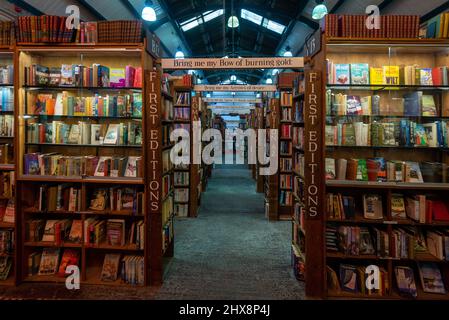 Interior of Barter Books einer der größten Antiquariate im Vereinigten Königreich, Alnwick, Northumberland, England, Großbritannien Stockfoto