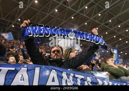 Bergamo, Italien, 10.. März 2022. Atalanta-Fans während des Spiels der UEFA Europa League im Gebiss-Stadion in Bergamo. Bildnachweis sollte lauten: Jonathan Moscrop / Sportimage Kredit: Sportimage/Alamy Live News Stockfoto