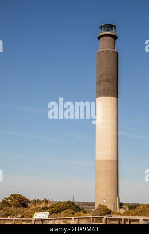 Oak Island Lighthouse am Caswell Beach, North Carolina. Stockfoto