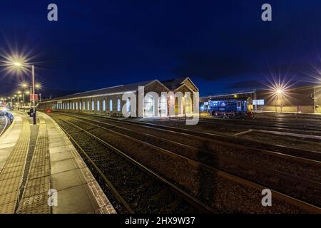 17/03/2019 Inverness TMD 08523, RMS Locotec mietet Scotrail für den Rangierdienst des Bahnwartungsdepots. Stockfoto