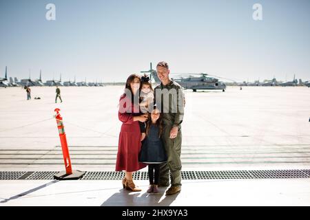 Die militärische Familie vereint sich in Miramar in San Diego Stockfoto