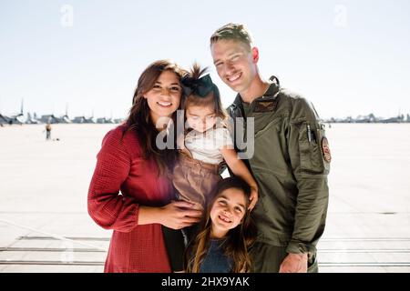 Die militärische Familie vereint sich in Miramar in San Diego Stockfoto