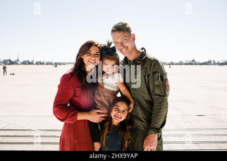 Die militärische Familie vereint sich in Miramar in San Diego Stockfoto