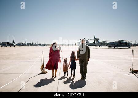 Die militärische Familie vereint sich in Miramar in San Diego Stockfoto