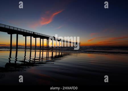 La JOLLA, KALIFORNIEN. 9. Februar 2021. Scripps Pier bei Sonnenuntergang. Foto: Mark Johnson/Ironstring Stockfoto