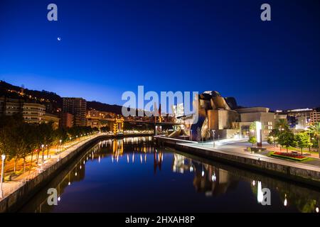 Am frühen Morgen Abendhimmel in Bilbao Baskenland Spanien Europa Stockfoto