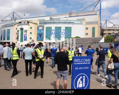 Fulham, London, UK14.. August 2021 Szenen um die Stamford Bridge, die Heimat des European Champions CHELSEA FOOTBALL CLUB, während der Club das itÕs erste Spiel der Saison 2021/2022 in der Premier League gegen den Crystal Palace FC ausspielt. Stockfoto