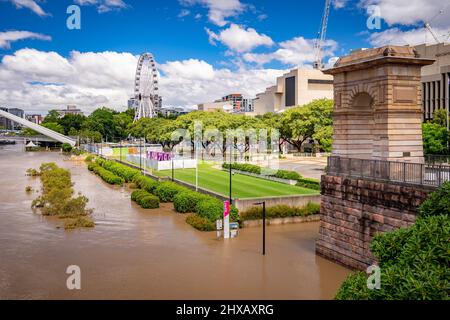 Brisbane, Australien - 1. März 2022: Southbank-Gebiet überflutet nach dem starken Regen Stockfoto