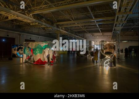 02/22/2022 - Italien, Mailand, Pirelli Hangar Bicocca präsentiert die Ausstellung 'Metaspore' der koreanischen Künstlerin Anicka Yi. Stockfoto