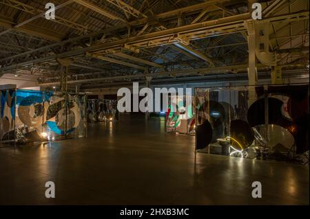 02/22/2022 - Italien, Mailand, Pirelli Hangar Bicocca präsentiert die Ausstellung 'Metaspore' der koreanischen Künstlerin Anicka Yi. Stockfoto